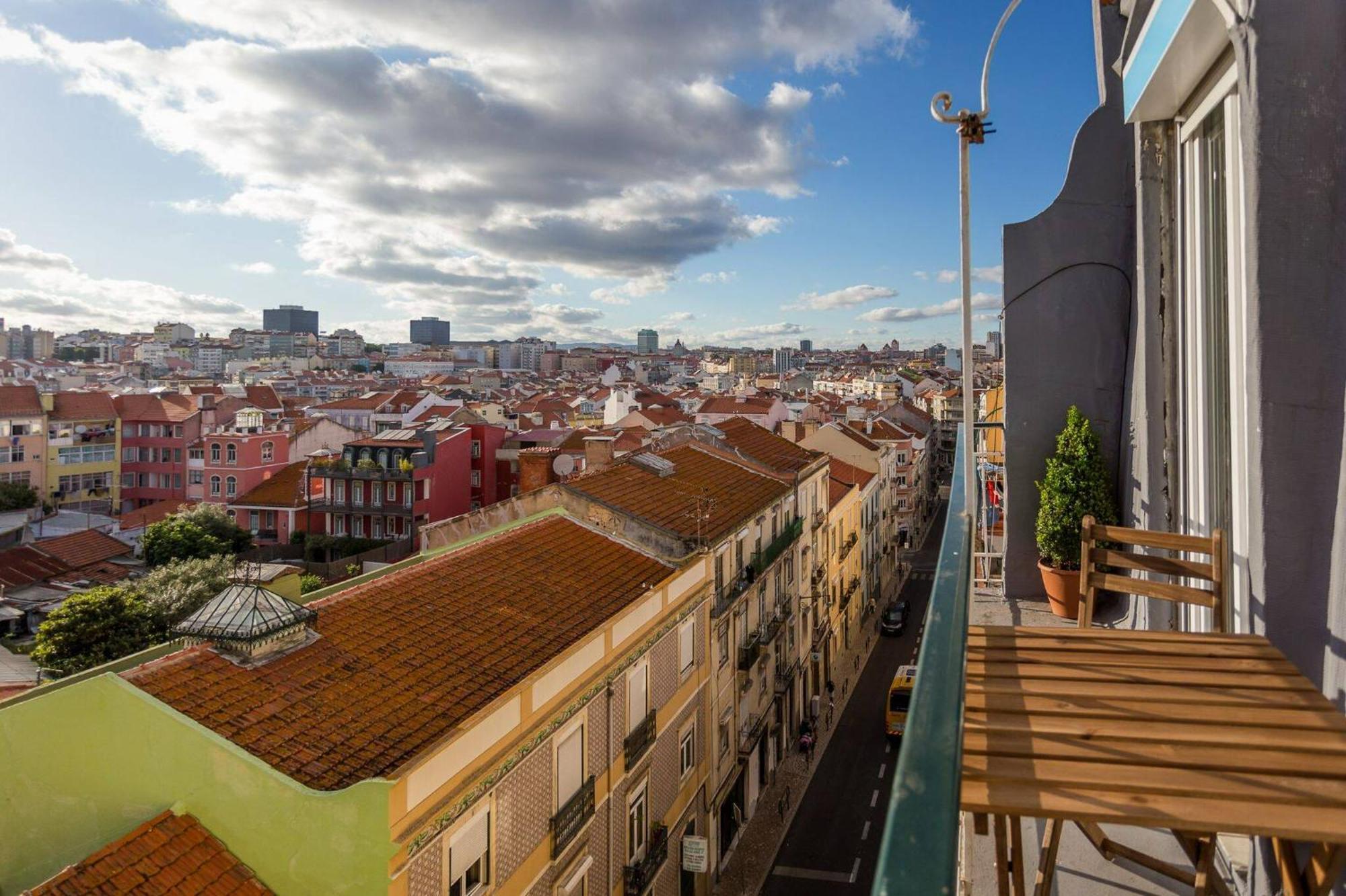 Charming Flat With 2 Bedrooms On Lisbon'S 7Th Hill Esterno foto