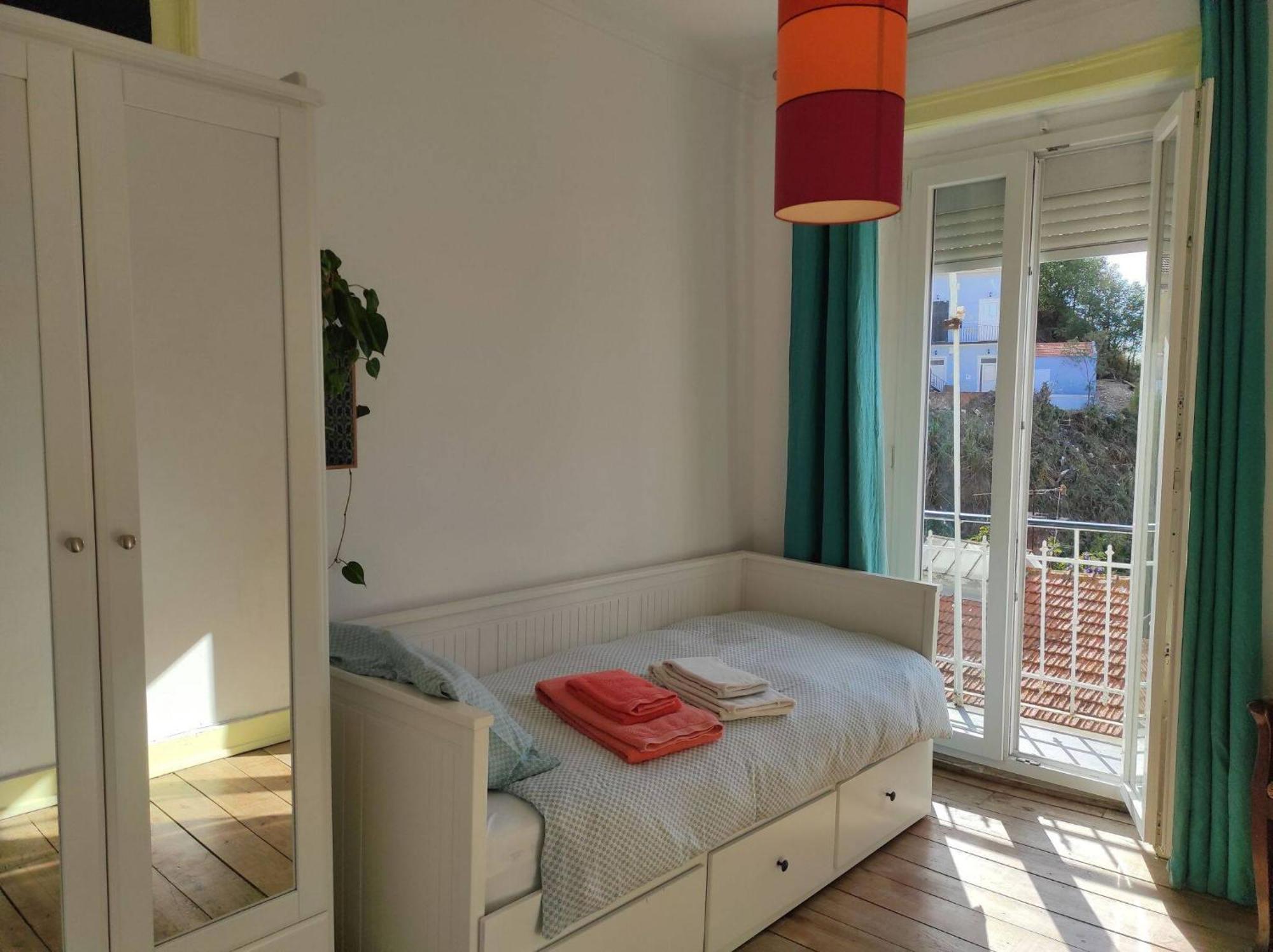 Charming Flat With 2 Bedrooms On Lisbon'S 7Th Hill Esterno foto